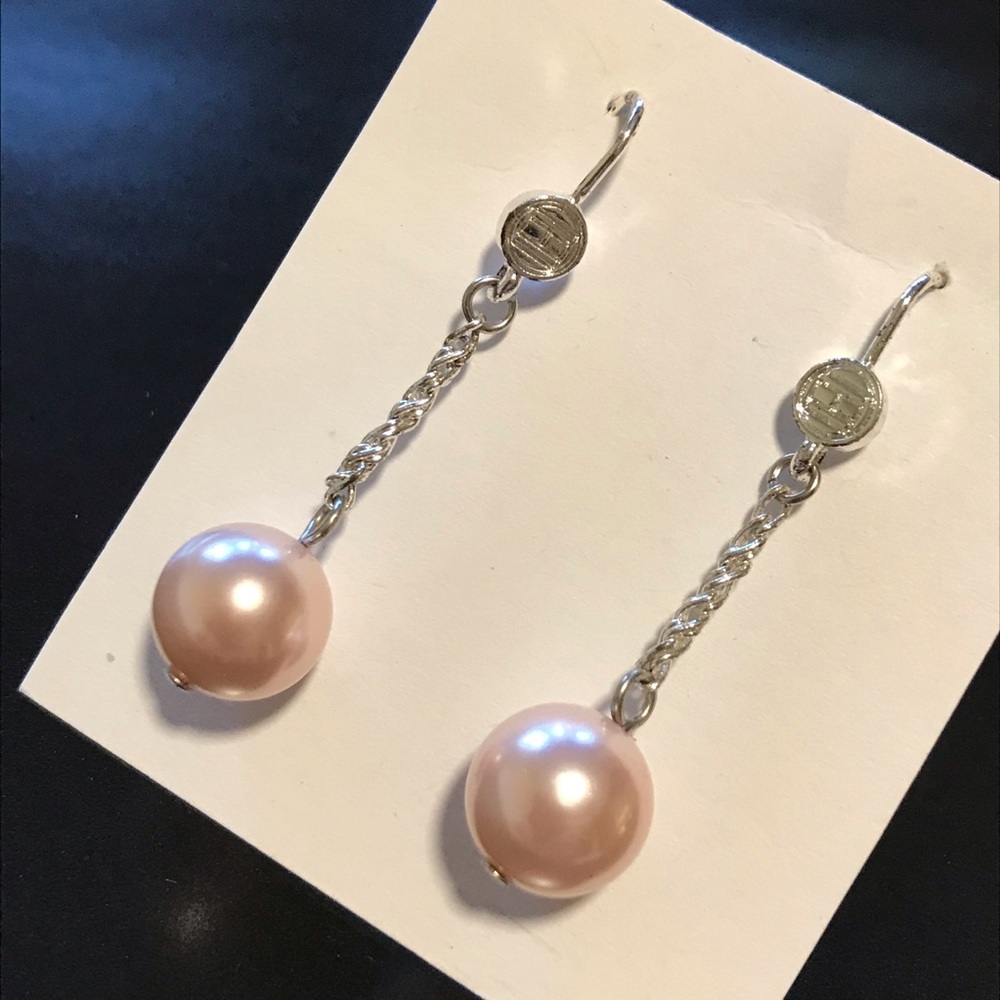 NWOT Tommy Hilfiger Faux Pink Pearl Drop Earrings
